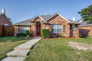 5521 Sundance Dr in The Colony, TX - Building Photo