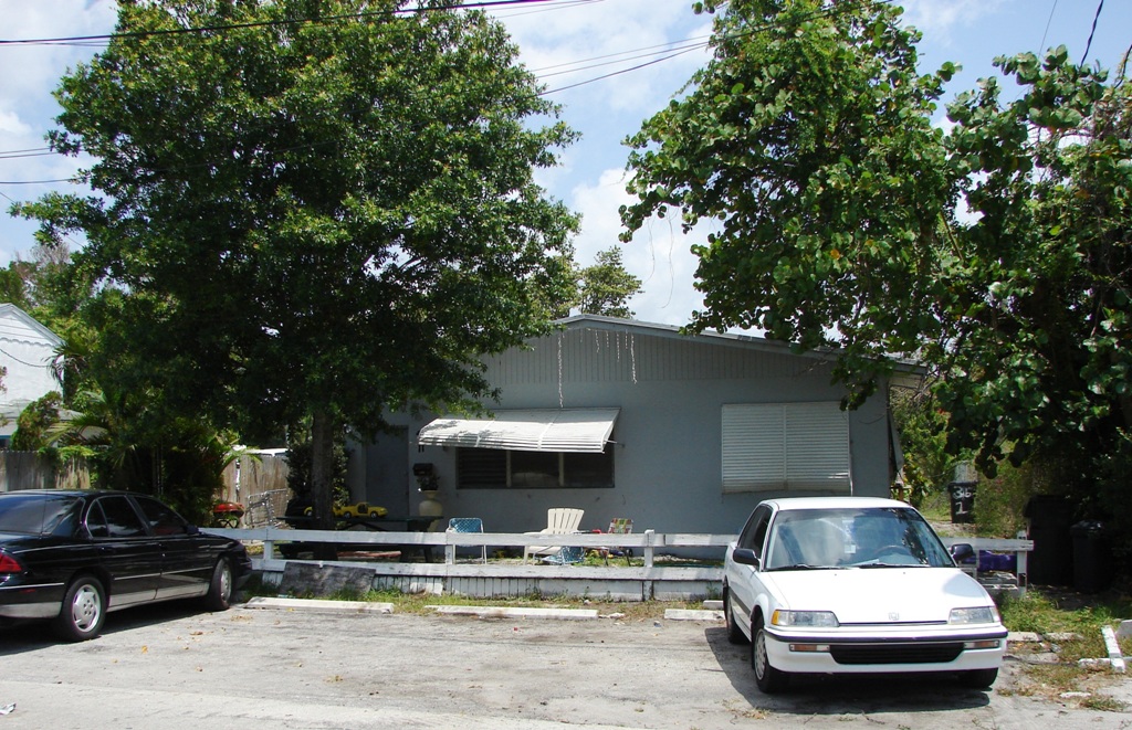 New Horizons in Delray Beach, FL - Building Photo