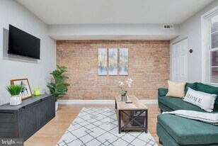 1255 Raum St NE in Washington, DC - Building Photo