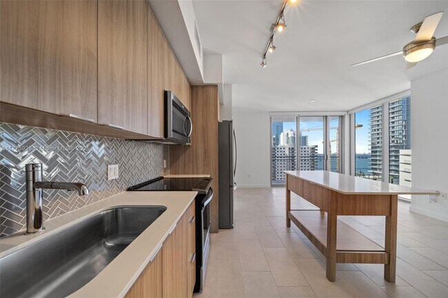 property at 2150 N Bayshore Dr