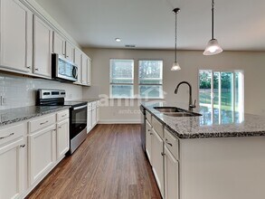 14114 Millers Creek Ln in Charlotte, NC - Foto de edificio - Building Photo