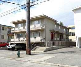 D'Kai Apartments in Seattle, WA - Building Photo - Building Photo