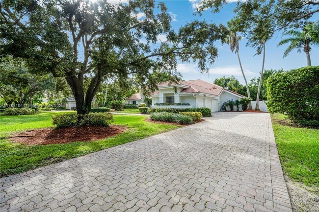 9818 SW 111th Terrace in Miami, FL - Building Photo - Building Photo