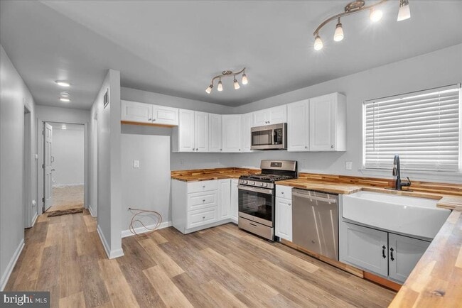 318 10th St in Buena Vista Township, NJ - Building Photo - Building Photo