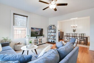 660 Bloomfield Ave in Verona, NJ - Building Photo - Building Photo