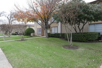 Cliffbrook Condos in Dallas, TX - Building Photo - Building Photo