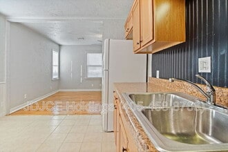 312 E Jacobs Dr in Midwest City, OK - Building Photo - Building Photo