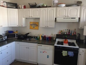 55 Hillside St, Unit 3 in Boston, MA - Foto de edificio - Building Photo