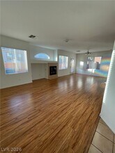 8144 Satin Carnation Ln in Las Vegas, NV - Building Photo - Building Photo