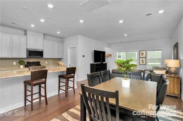 2410 Arbor Loop Dr in Charlotte, NC - Building Photo - Building Photo
