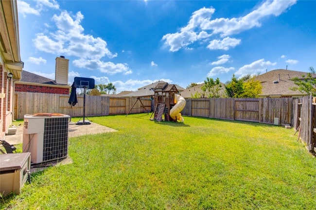 5711 Kenwood in Missouri City, TX - Building Photo - Building Photo