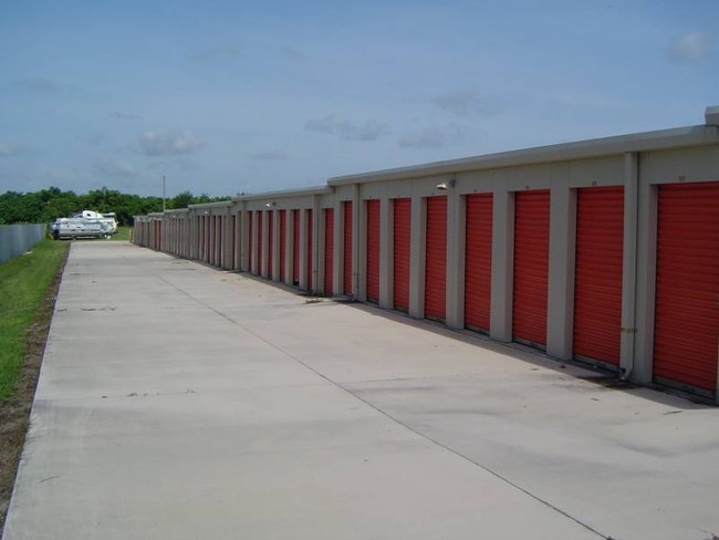 9251 W State Rd 78 in Okeechobee, FL - Building Photo - Building Photo