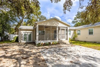 1499 W River Shore Way in Tampa, FL - Building Photo - Building Photo