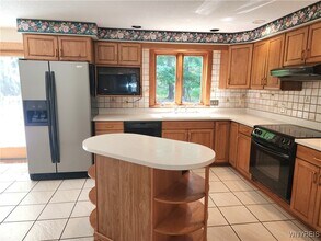 36 Braunview Way in Orchard Park, NY - Building Photo - Building Photo