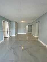 7125 Bonita Dr in Miami Beach, FL - Building Photo - Building Photo