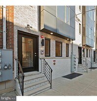 1515 Brown St in Philadelphia, PA - Building Photo