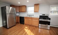 480 Centre St, Unit 480 in Boston, MA - Building Photo - Building Photo