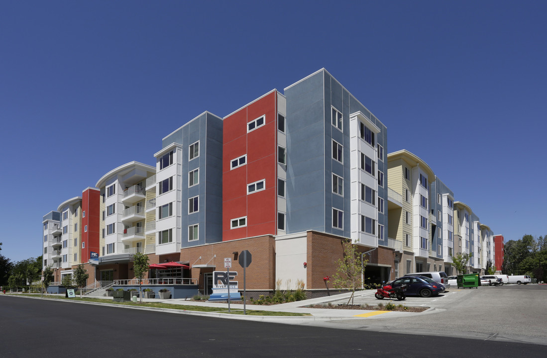 Green Leaf River Edge Apartments in Boise, ID - Building Photo