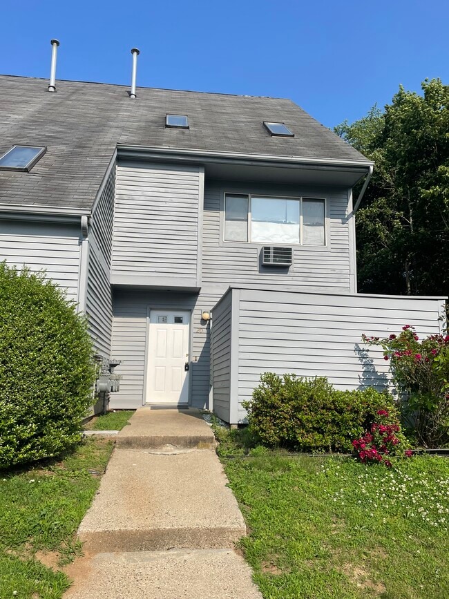property at 20 Sundance Dr