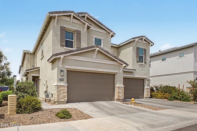 property at 5038 E Anderson Dr