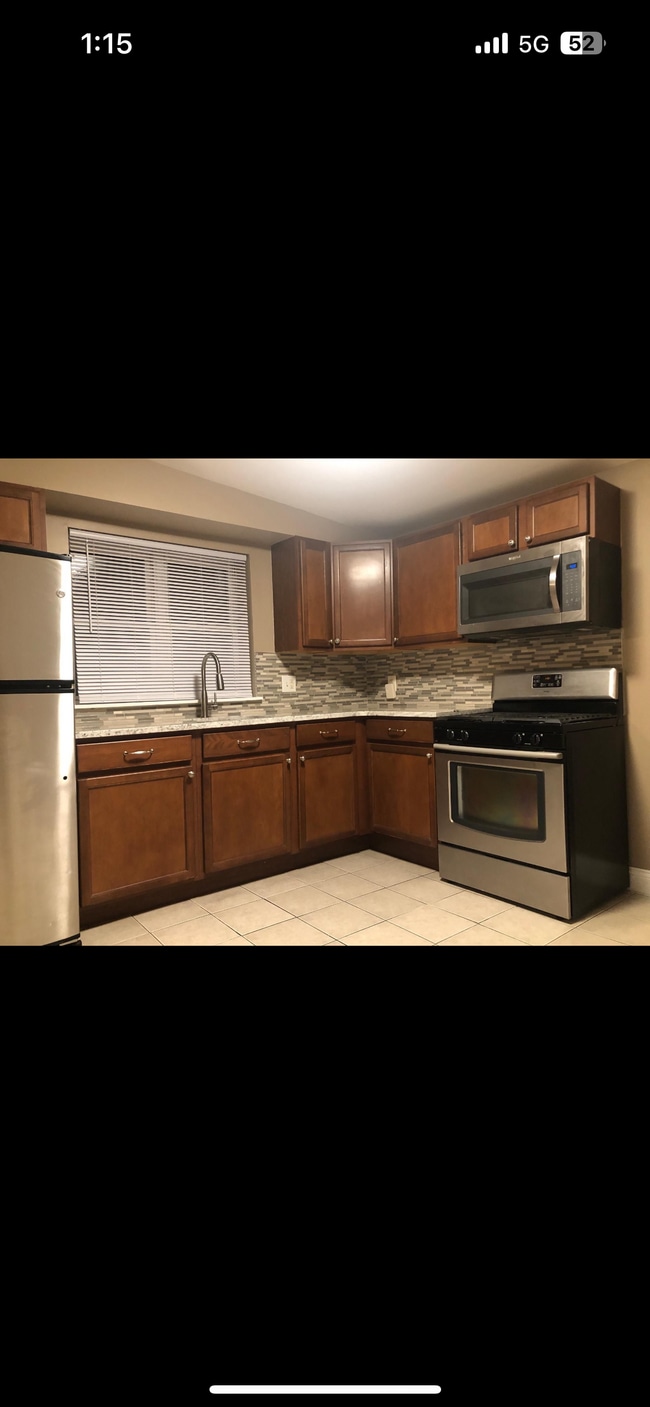 1228 S 8th St, Unit 2nd floor