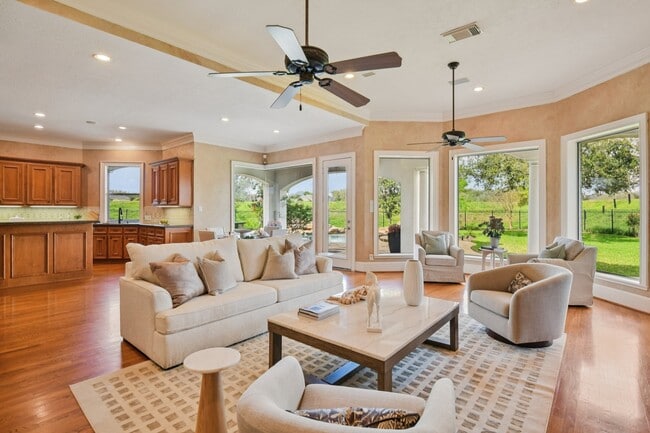 property at 2 Wilmington Ct