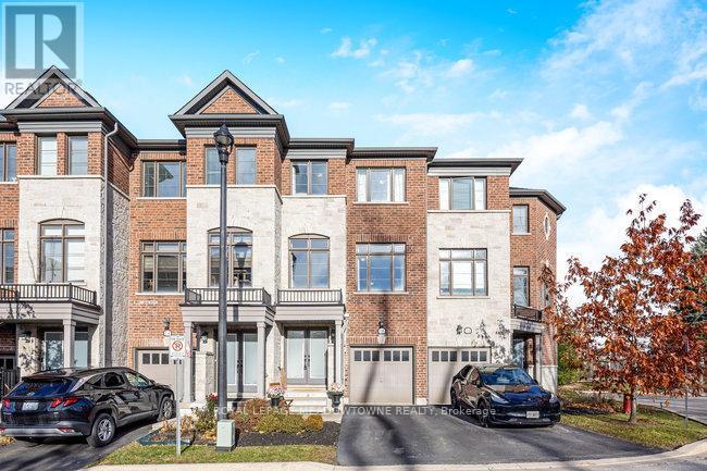 16 Kersey Ln in Halton Hills, ON - Building Photo