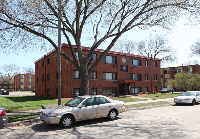 Quarry Place Apartments in Minneapolis, MN - Building Photo - Building Photo