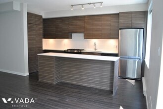 6965 Hastings St in Burnaby, BC - Building Photo - Building Photo