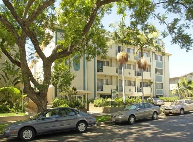 Spa Apartments in Los Angeles, CA - Foto de edificio - Building Photo