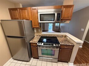 95-648-648 Wikao St in Mililani, HI - Foto de edificio - Building Photo