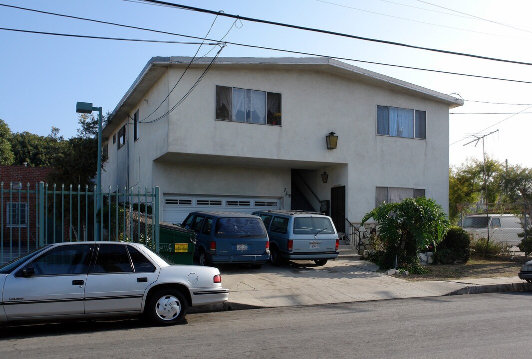 719 E 65th St in Inglewood, CA - Building Photo