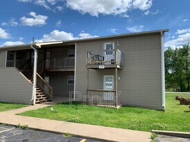 4545 E Zora St in Joplin, MO - Building Photo