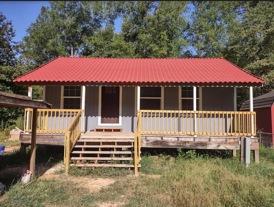 245 Ramblewood in Livingston, TX - Building Photo