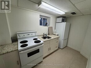 25 Desert View Crescent in Richmond Hill, ON - Building Photo - Building Photo