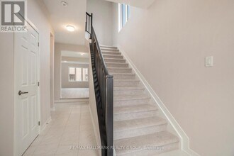 722 Quilter Row in Ottawa, ON - Building Photo - Building Photo