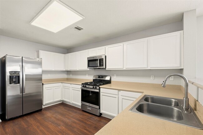 property at 7634 Appleberry Dr