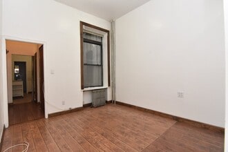 8 West 119 St, Apt 4 in New York, NY - Building Photo - Building Photo