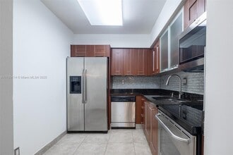 3300 NE 192 St in Aventura, FL - Building Photo - Building Photo