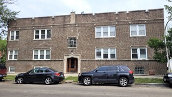 6452 W Dickens Ave, Unit 2W Apartments