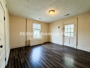 106 Grove St in Farmville, VA - Building Photo - Building Photo