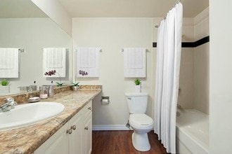 Bayview Gardens in White Rock, BC - Building Photo - Interior Photo