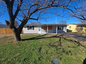 223 St John Dr in Sauget, IL - Building Photo - Building Photo