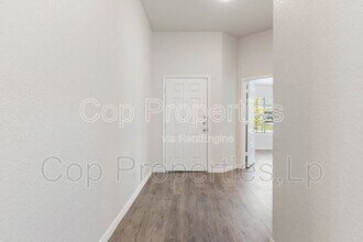 1133 Eagle Xing in Seguin, TX - Building Photo - Building Photo