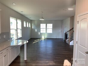 17212 Snug Harbor Rd in Charlotte, NC - Building Photo - Building Photo