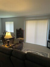 2725 Hidden Lake Blvd in Sarasota, FL - Building Photo - Building Photo