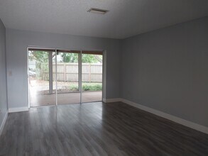 3962 Basswood Dr in Sarasota, FL - Building Photo - Building Photo