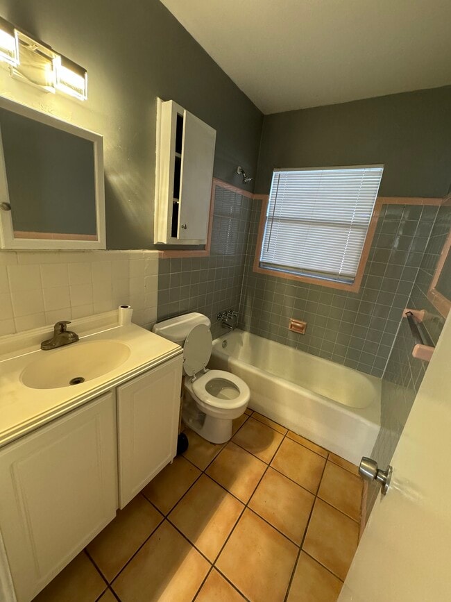 218 Tamiami Trl S, Unit #1 Studio