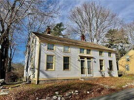 8 N Rd in Richmond, RI - Building Photo