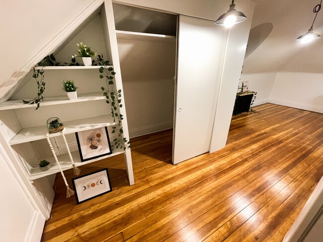 3721 Cottage Grove Ave in Des Moines, IA - Building Photo - Building Photo